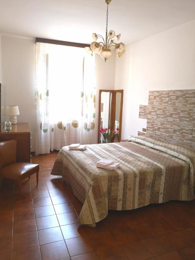 Casa Caterina 2 Storey House, With A Mountain View Toscolano Maderno Exteriör bild