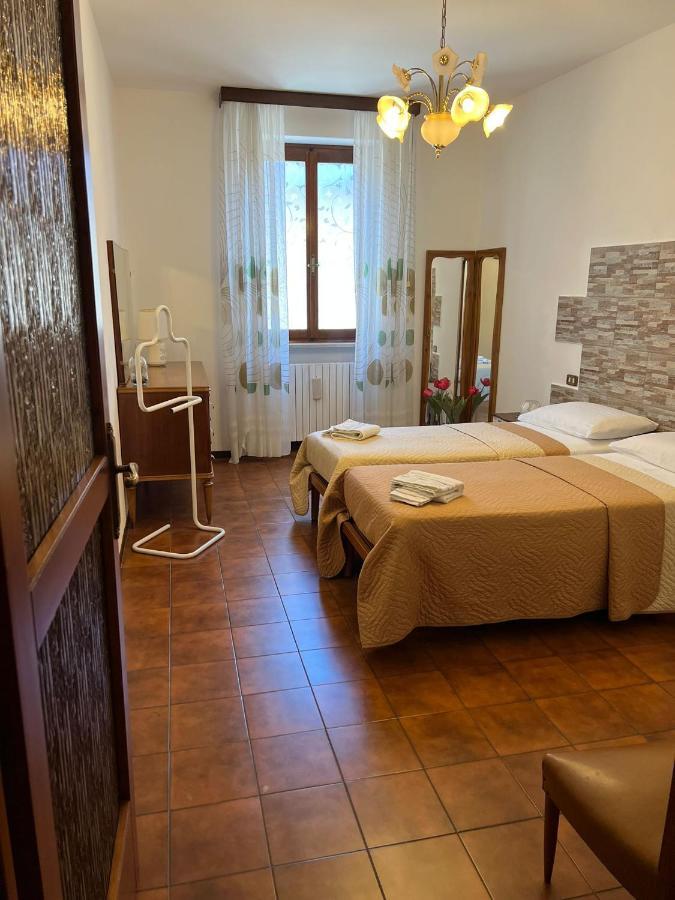 Casa Caterina 2 Storey House, With A Mountain View Toscolano Maderno Exteriör bild