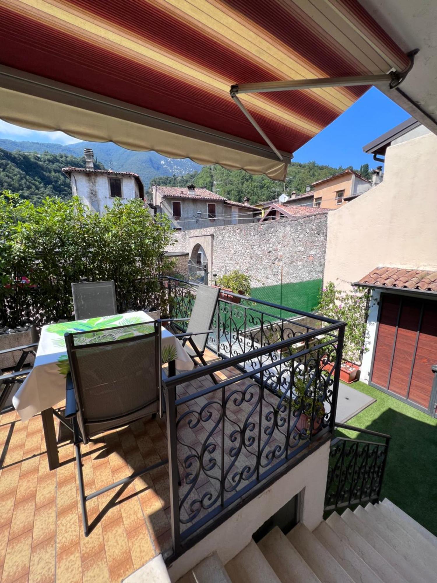 Casa Caterina 2 Storey House, With A Mountain View Toscolano Maderno Exteriör bild
